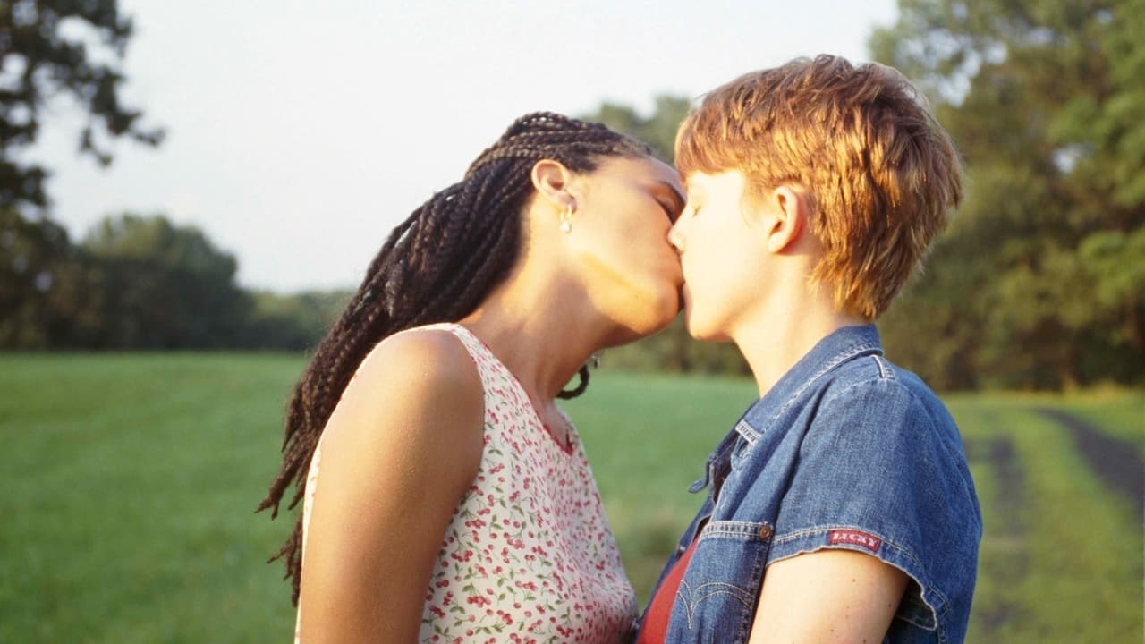 The Incredibly True Adventure of Two Girls in Love (1995) backdrop