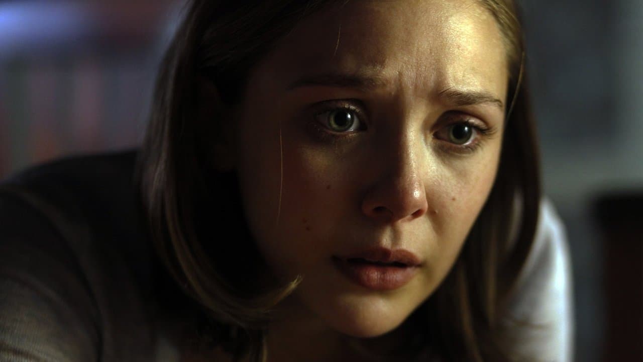Silent House (2011) backdrop