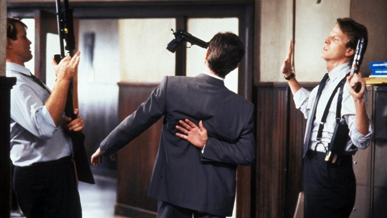 Memoirs of an Invisible Man (1992) backdrop