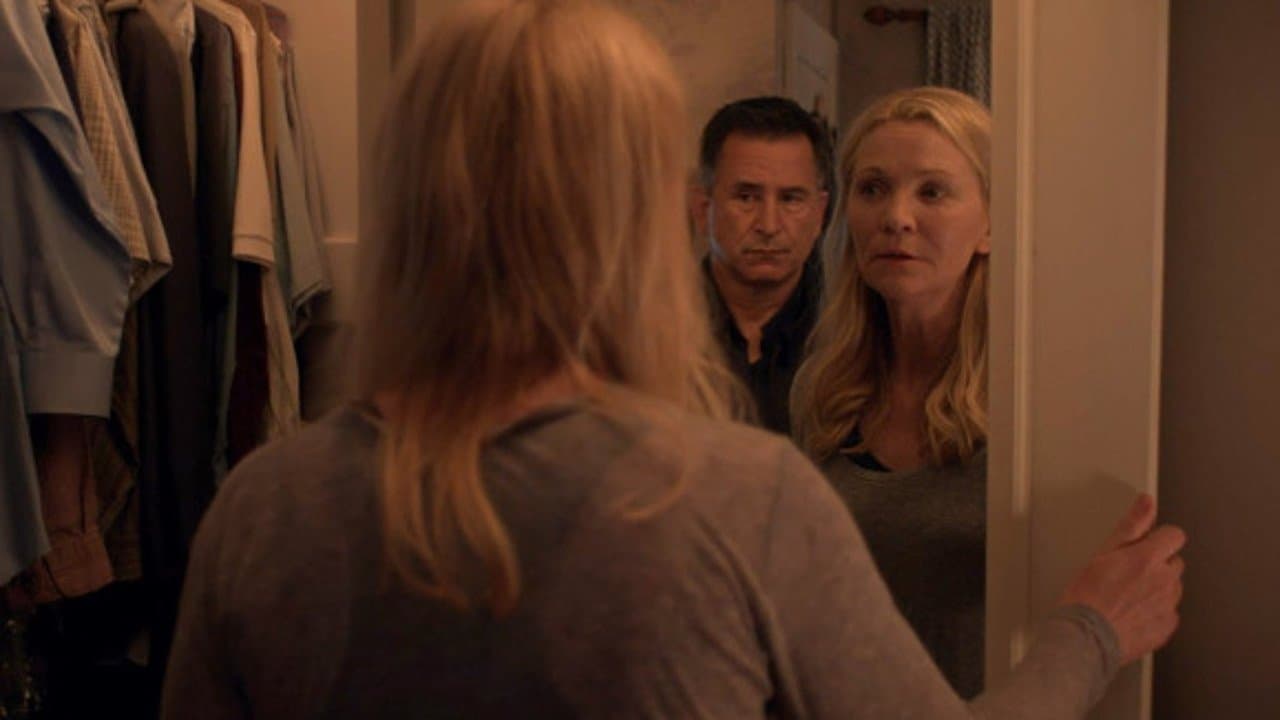 A Good Marriage (2014) backdrop