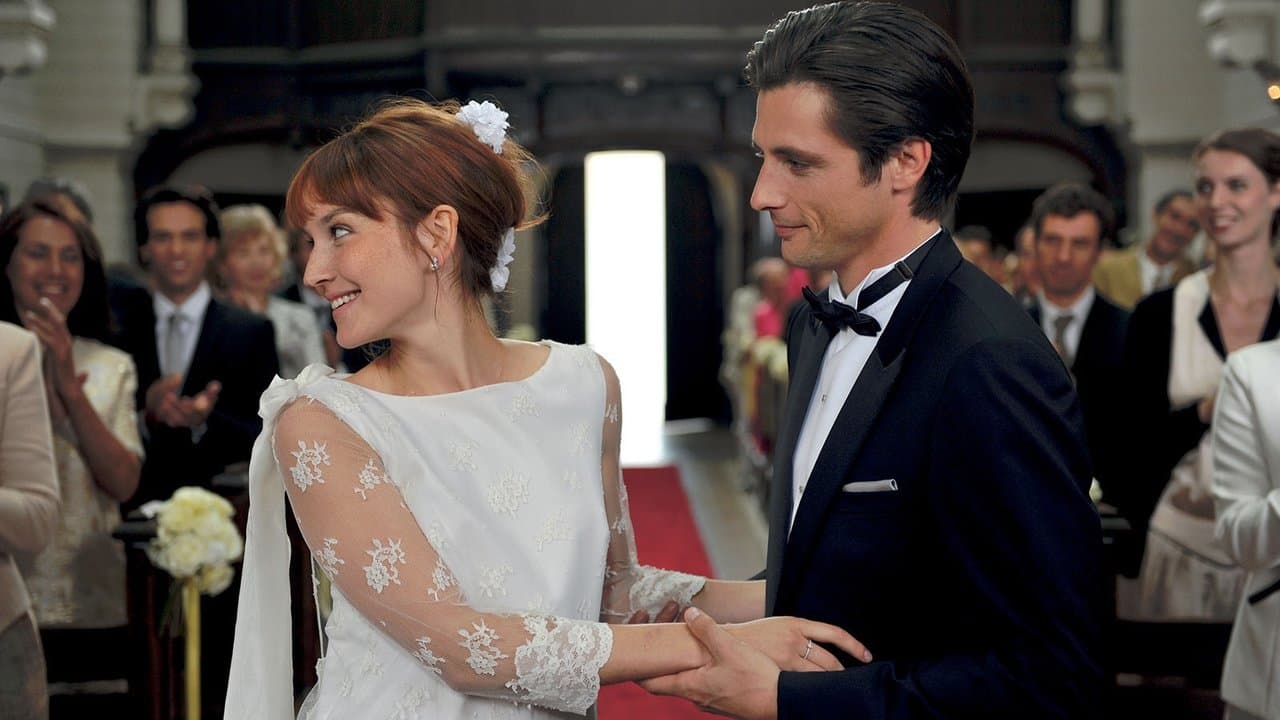 The New Girlfriend (2014) backdrop