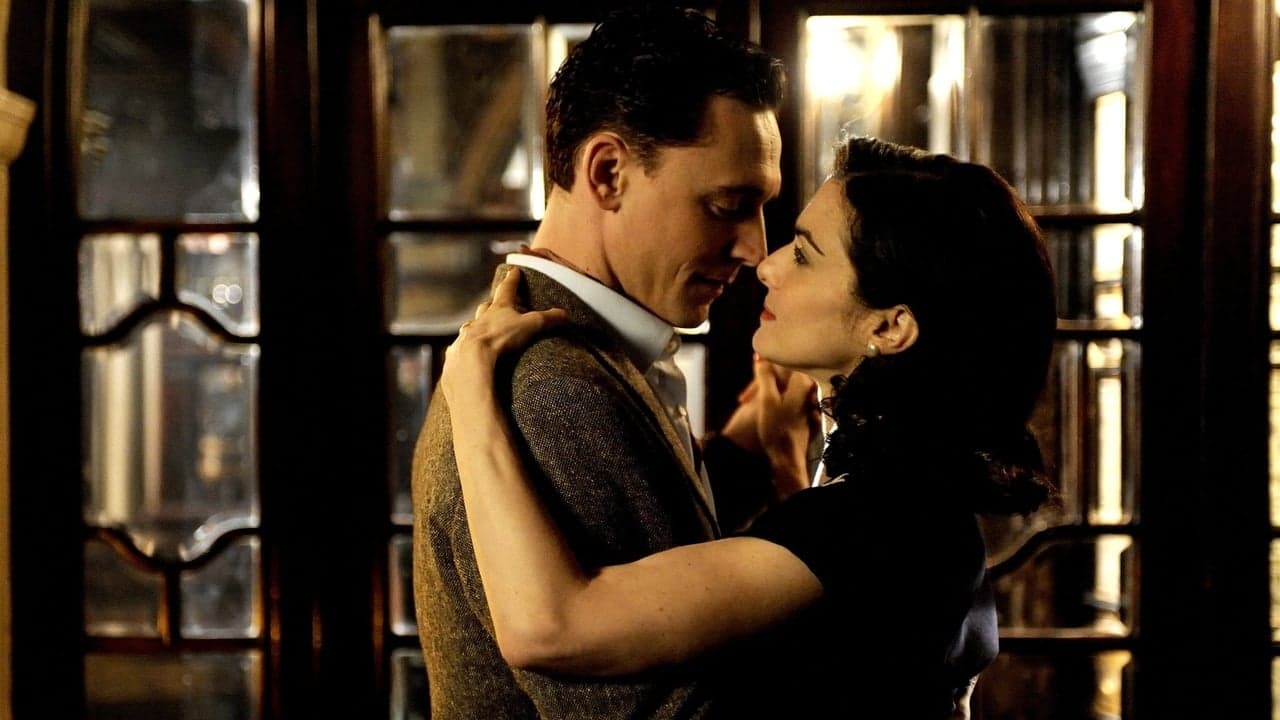 The Deep Blue Sea (2011) backdrop