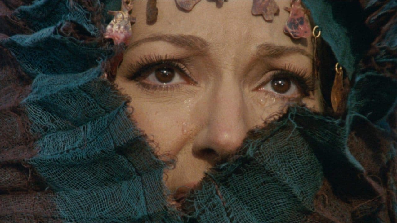 Medea (1969) backdrop