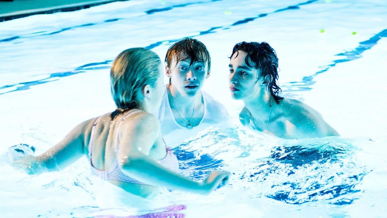 Cherrybomb (2009) backdrop