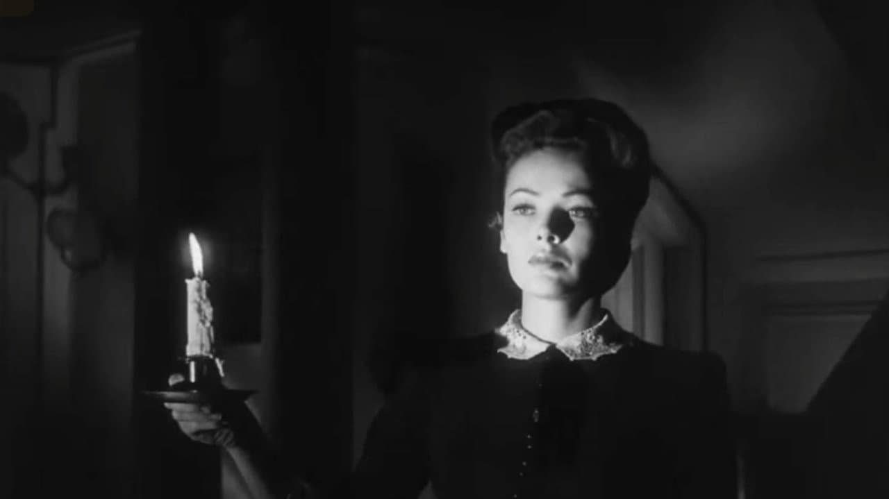 The Ghost and Mrs. Muir (1947) backdrop