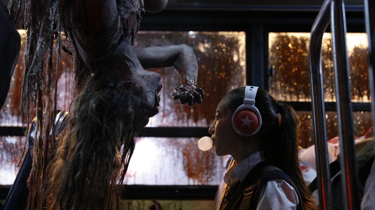 Mon Mon Mon Monsters (2017) backdrop