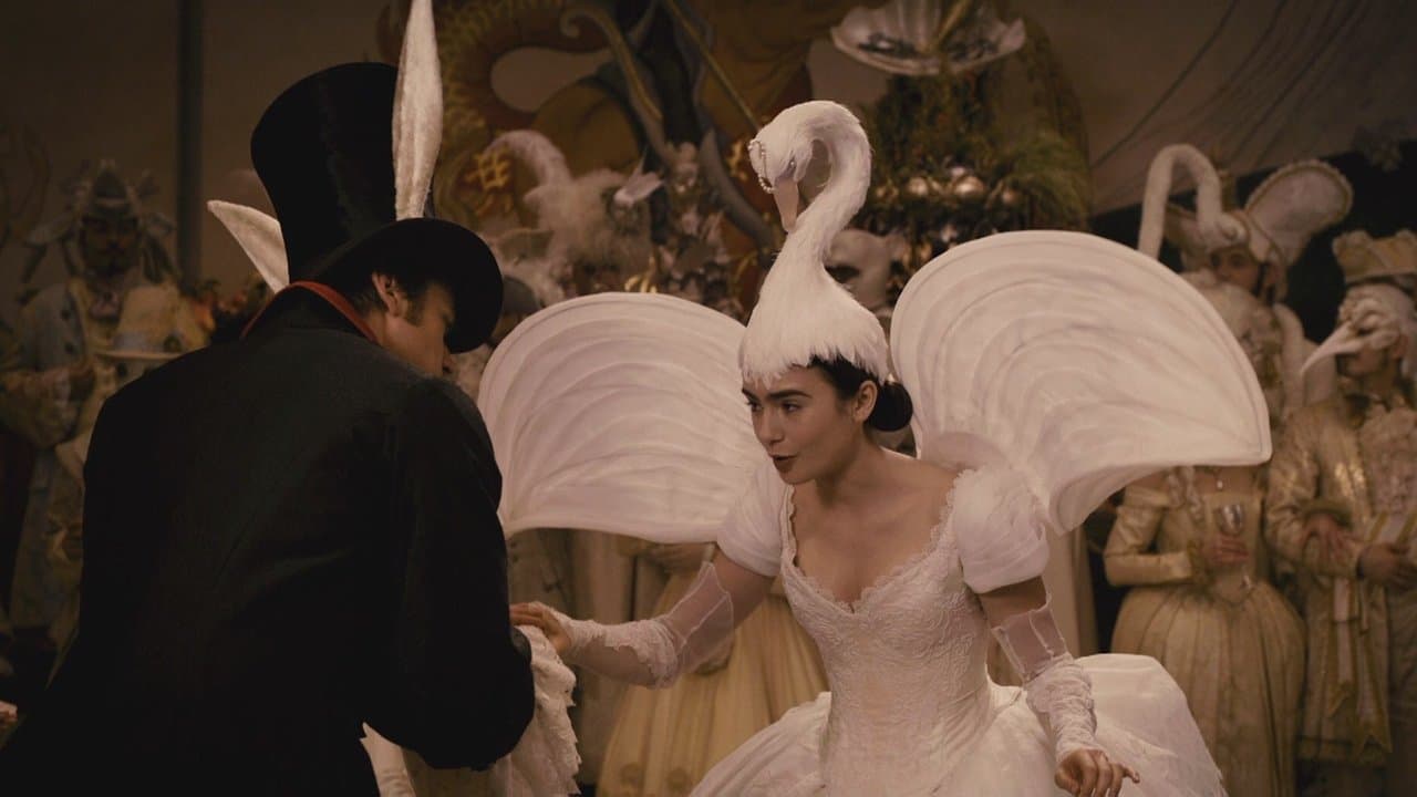 Mirror Mirror (2012) backdrop