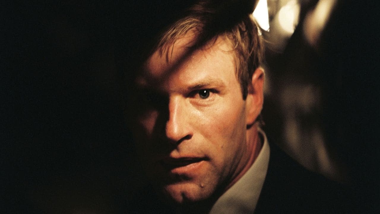 Suspect Zero (2004) backdrop
